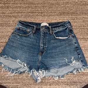 Abercrombie mom short high rise curve love